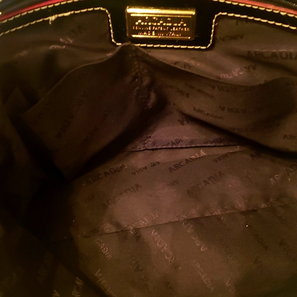 Black Patent Italian leather Tote Bag with strap - Picture 5 of 9